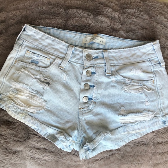 Abercrombie & Fitch Pants - SALE!! 3/$20✨✨ A&F low rise boyfriend shorts